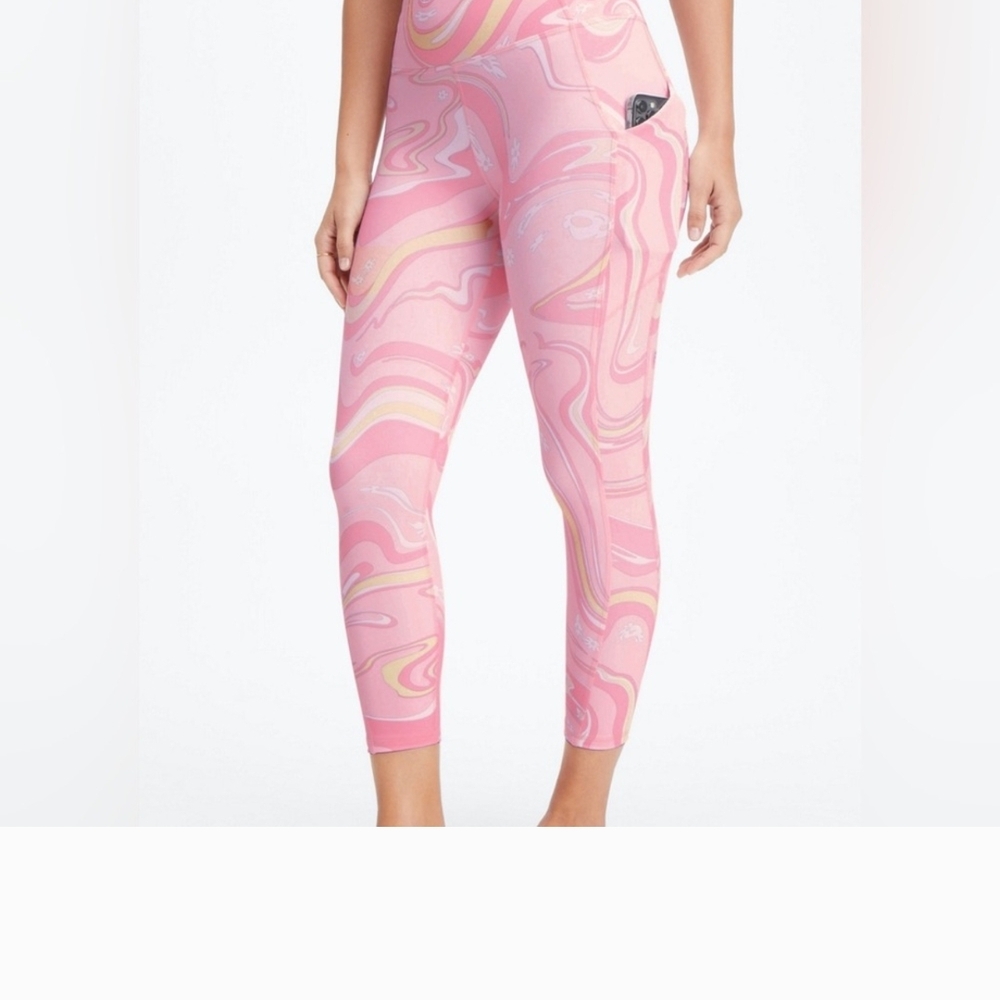 Fabletics Woman's Plus Leggings Oasis Capri Guava Marble Daisy Size 2X 18-20 NWT